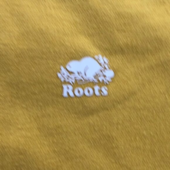 Roots Mens weatshirt Size XS Crewneck Pullover Casual Yellow Athleisure Travel - Picture 7 of 14
